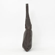 Load image into Gallery viewer, BOTTEGA VENETA ボッテガヴェネタ ホーボー イントレチャート ショルダーバッグ 10100101226PGA ブラウン 美品 中古 4b012439