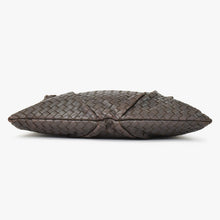 Load image into Gallery viewer, BOTTEGA VENETA ボッテガヴェネタ ホーボー イントレチャート ショルダーバッグ 10100101226PGA ブラウン 美品 中古 4b012439