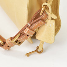 Load image into Gallery viewer, 極美品 PRADA プラダ ワンショルダーバッグ BR2396 レザー ベージュ ブルー サウンドロック マットゴールド金具 中古 4b012451