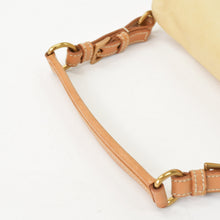Load image into Gallery viewer, 極美品 PRADA プラダ ワンショルダーバッグ BR2396 レザー ベージュ ブルー サウンドロック マットゴールド金具 中古 4b012451