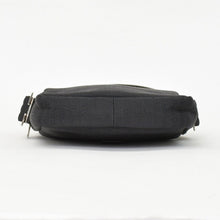 Load image into Gallery viewer, 新品未使用 Christian Dior クリスチャンディオール ショルダーバッグ ブラック キャンバス シルバー金具 美品 中古 4b012472