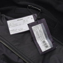 Load image into Gallery viewer, 新品未使用 PRADA プラダ ウール コート ナイロン ブラック サイズ50R UC4120R1821FQX 中古 4b012519