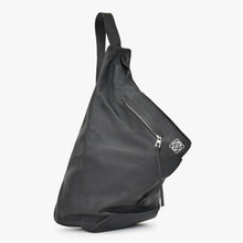 Load image into Gallery viewer, 極美品 LOEWE ロエベ アナグラム アントンスリング ショルダーバッグ レザー ブラック シルバー金具 中古 4b012575