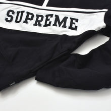 Load image into Gallery viewer, Supreme シュプリーム ロゴ スウェット パーカー ブラック トップス フーディ サイズM 18SS 美品 中古 4b012592