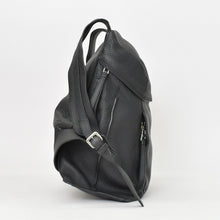 Load image into Gallery viewer, 極美品 LOEWE ロエベ Tバックパック リュック デイパック アナグラム カーフレザー ブラック シルバー金具 中古 4b012616