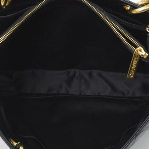 Very Good Condition CHANEL Chain Tote Bag GST Black Caviar Skin A50995 Coco Mark Black Gold Hardware Used 4a001276