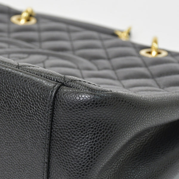 Very Good Condition CHANEL Chain Tote Bag GST Black Caviar Skin A50995 Coco Mark Black Gold Hardware Used 4a001276