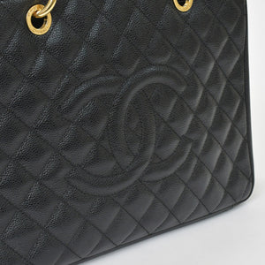 Very Good Condition CHANEL Chain Tote Bag GST Black Caviar Skin A50995 Coco Mark Black Gold Hardware Used 4a001276