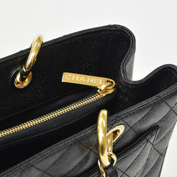 Very Good Condition CHANEL Chain Tote Bag GST Black Caviar Skin A50995 Coco Mark Black Gold Hardware Used 4a001276