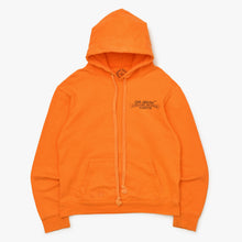 Load image into Gallery viewer, CHROME HEARTS × OFF-WHITE クロムハーツ × オフホワイト 18SS スクロールロゴ プルオーバーフーディー オレンジ サイズS 中古 4b010604