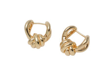 Load image into Gallery viewer, 極美品 BOTTEGAVENETA ボッテガヴェネタ ノット フープピアス 815945VAHU08120 重量約17.3g Ag925刻印 シルバ−925 GP 中古 4b001301