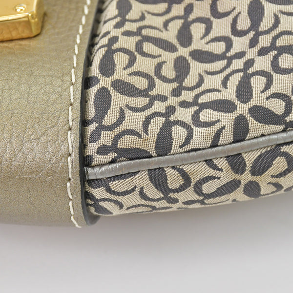 [USED/中古]LOEWE ロエベ ショルダーバッグ シルバー キャンバス レザー ゴールド金具 Bランク 中古 4b013018