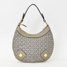 Load image into Gallery viewer, [USED/中古]LOEWE ロエベ ショルダーバッグ シルバー キャンバス レザー ゴールド金具 Bランク 中古 4b013018