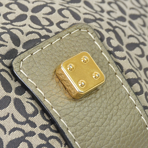 [USED/中古]LOEWE ロエベ ショルダーバッグ シルバー キャンバス レザー ゴールド金具 Bランク 中古 4b013018