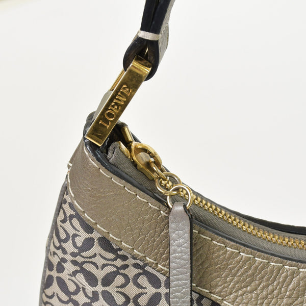 [USED/中古]LOEWE ロエベ ショルダーバッグ シルバー キャンバス レザー ゴールド金具 Bランク 中古 4b013018