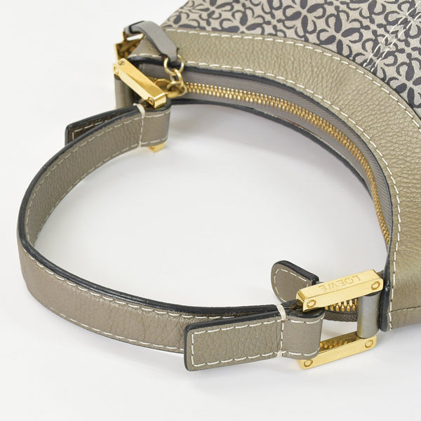 [USED/中古]LOEWE ロエベ ショルダーバッグ シルバー キャンバス レザー ゴールド金具 Bランク 中古 4b013018