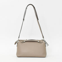 Load image into Gallery viewer, FENDI フェンディ バイザウェイ 2WAY ハンドバッグ 8BL124 ベージュ レザー シルバー金具 美品 中古 4b013023