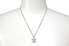 Load image into Gallery viewer, 極美品 CHANEL シャネル ネックレス ココマーク アクセサリー ラインストーン イタリア製 09V刻印 5.6g シルバー 中古 4b001367