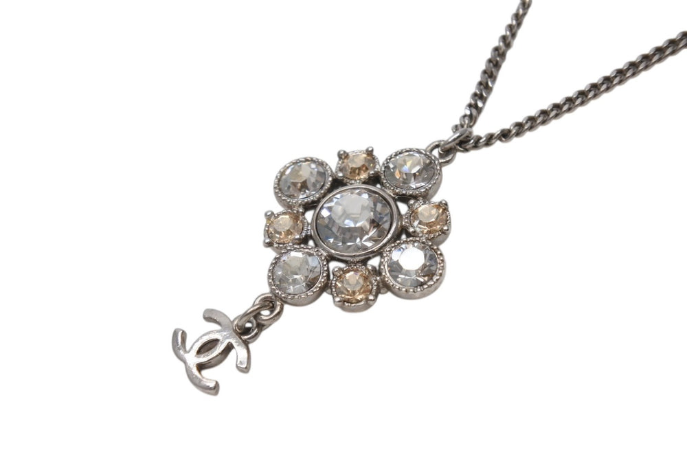 Very Good Condition CHANEL Necklace Coco Mark Rhinestone A12V Engraved Metal Rhinestone Silver 14.3g Used 4b001371