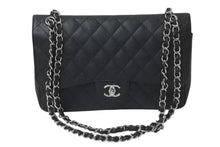 Load image into Gallery viewer, 極美品 CHANEL シャネル デカマトラッセ30 Wフラップ Wチェーン ショルダーバッグ 15番台 キャビアスキン ブラック シルバー金具 中古 4b001384