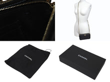 Load image into Gallery viewer, CHANEL シャネル ショルダーバッグ ボーイシャネル チェーンウォレット ブラック キャビアスキン 23番台 シルバー金具 美品 中古 4b001385