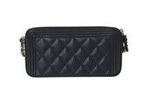 Load image into Gallery viewer, CHANEL シャネル ショルダーバッグ ボーイシャネル チェーンウォレット ブラック キャビアスキン 23番台 シルバー金具 美品 中古 4b001385