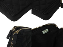 Load image into Gallery viewer, CHANEL シャネル ショルダーバッグ ボーイシャネル チェーンウォレット ブラック キャビアスキン 23番台 シルバー金具 美品 中古 4b001385