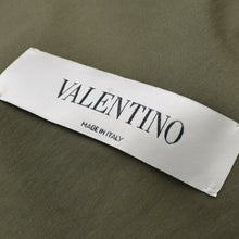 画像をギャラリービューアに読み込む, 極美品 Valentino ヴァレンチノ ジャケット TV0CSA0529N 22年 サイズ 50 カーキ コットン ナイロン 中古 4b014185