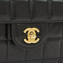 画像をギャラリービューアに読み込む, 極美品 CHANEL シャネル チョコバー チェーン ショルダーバッグ ラムスキン 黒×ゴールド レディース 7番台 中古 4a001447