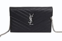画像をギャラリービューアに読み込む, SAINT LAURENT サンローラン キルティング チェーンショルダーバック 377828 レザー ブラック ゴールド金具 美品 中古 4b001470