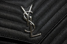 画像をギャラリービューアに読み込む, SAINT LAURENT サンローラン キルティング チェーンショルダーバック 377828 レザー ブラック ゴールド金具 美品 中古 4b001470