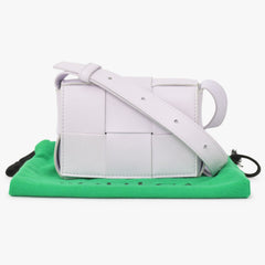 極美品 BOTTGA VENETA ボッテガヴェネタ カセット マキシ イントレチャート Shoulder Bag ショルダーバッグ 666688 VMAY1 9009 中古 4a001611
