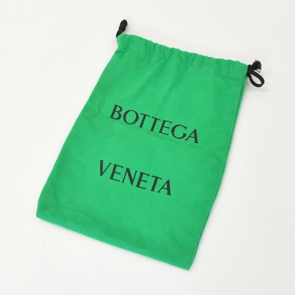 極美品 BOTTGA VENETA ボッテガヴェネタ カセット マキシ イントレチャート Shoulder Bag ショルダーバッグ 666688 VMAY1 9009 中古 4a001611