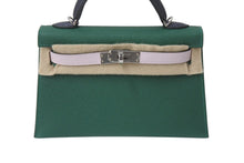 Load image into Gallery viewer, 新品未使用 HERMES エルメス ミニケリー２ ハンドバッグ 2WAY トリコロール エプソン W刻 シルバー金具 外縫い 2024年 中古 4b001668
