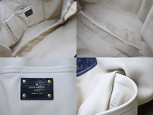 Load image into Gallery viewer, 極美品 LOUIS VUITTON ルイヴィトン ショルダーバッグ エルヴィニル スクイーチ 巾着バッグ モノグラム ブラウン ブラック キャンバス ビニール レザー ゴールド金具 中古 4b001707