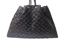 Load image into Gallery viewer, 極美品 LOUIS VUITTON ルイヴィトン ショルダーバッグ エルヴィニル スクイーチ 巾着バッグ モノグラム ブラウン ブラック キャンバス ビニール レザー ゴールド金具 中古 4b001707