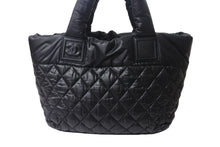 Load image into Gallery viewer, 極美品 CHANEL シャネル コココクーン スモールトート ハンドバッグ A48610 16番台 ココマーク ブラック シルバー金具 中古 4b001736