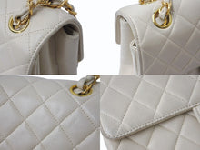 Load image into Gallery viewer, 極美品 CHANEL シャネル ダブルフェイス マトラッセ 23 両面フラップ ダブルチェーン ショルダーバッグ ラムスキン ベージュ ゴールド金具 4番台 中古 4b001765