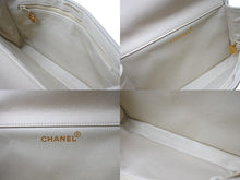 Load image into Gallery viewer, 極美品 CHANEL シャネル ダブルフェイス マトラッセ 23 両面フラップ ダブルチェーン ショルダーバッグ ラムスキン ベージュ ゴールド金具 4番台 中古 4b001765