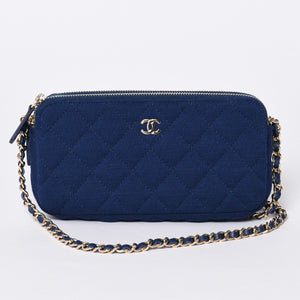 Like new item CHANEL Chanel chain wallet 28 series Matelasse Coco mark navy blue gold hardware used 4a001627