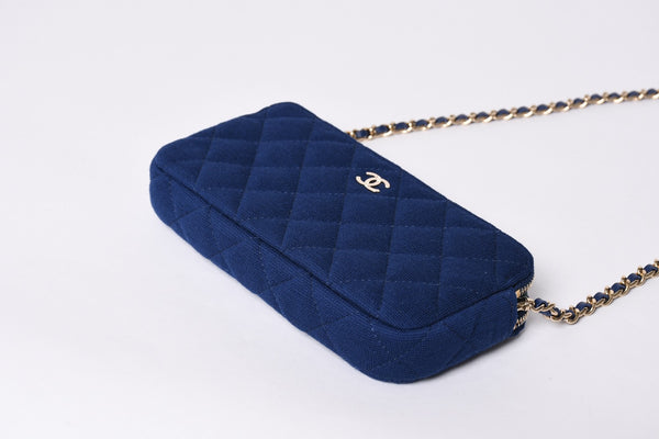 Like new item CHANEL Chanel chain wallet 28 series Matelasse Coco mark navy blue gold hardware used 4a001627