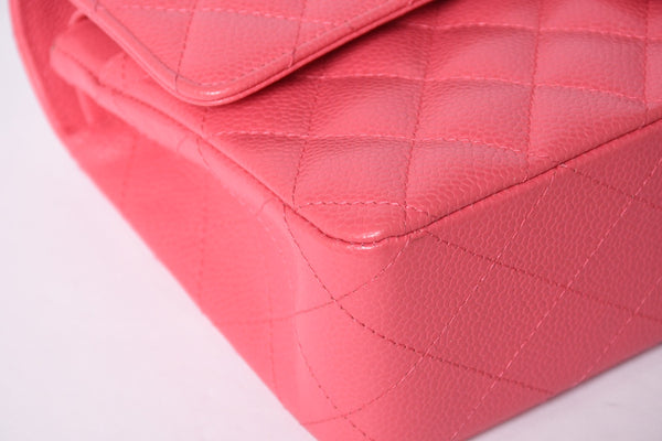 Like new CHANEL Chanel Matelasse 25 W flap W chain shoulder bag A01112 10th series Coco mark caviar skin used 4a001776