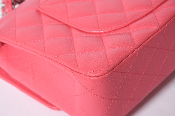 Like new CHANEL Chanel Matelasse 25 W flap W chain shoulder bag A01112 10th series Coco mark caviar skin used 4a001776