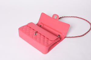 Like new CHANEL Chanel Matelasse 25 W flap W chain shoulder bag A01112 10th series Coco mark caviar skin used 4a001776