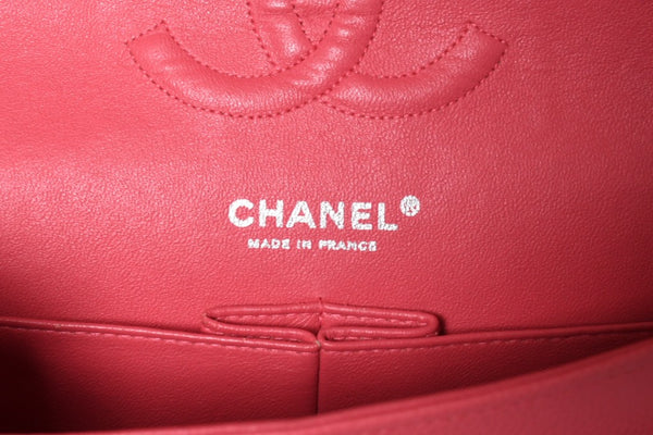 Like new CHANEL Chanel Matelasse 25 W flap W chain shoulder bag A01112 10th series Coco mark caviar skin used 4a001776