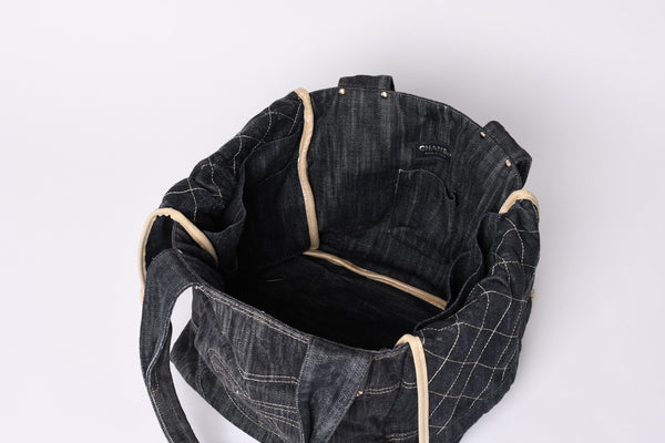 CHANEL Sparkling Denim Tote Bag Denim Fabric Indigo A31985 Gold Hardware Good Condition Used 4a001624