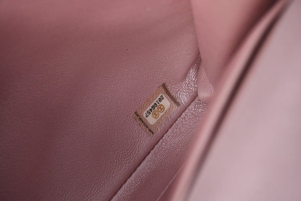 Very Good Condition CHANEL Chanel Matelasse Flap Bag Shoulder Bag 20th Series Iridescent Pink Gold Hardware Good Condition Used 4a001604