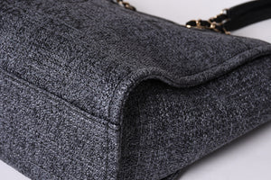 Very Good Condition CHANEL Chanel Deauville Random New Chain Tote Bag Tweed Navy Gold Hardware Used 4a001625