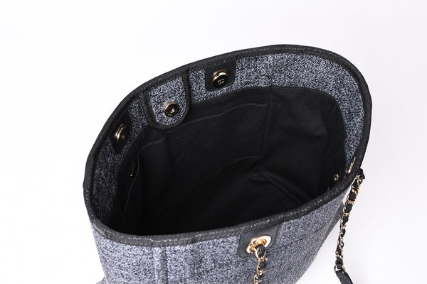 Very Good Condition CHANEL Chanel Deauville Random New Chain Tote Bag Tweed Navy Gold Hardware Used 4a001625