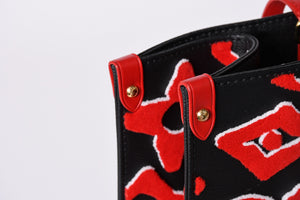 極美品 LOUIS VUITTON ルイヴィトン オンザゴーGM モノグラムタフテッド ブラック×レッド M45562 中古 4a001440